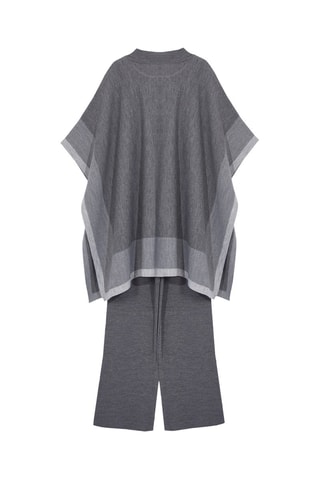 Poncho y pantalón relaxed - Gris