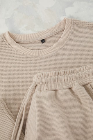 Camiseta oversize y pantalón de chándal - Beige
