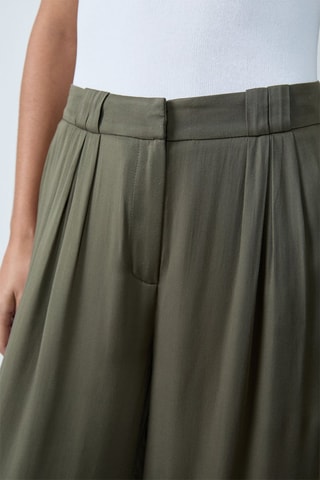 Pantaloni Essentiel - Kaki