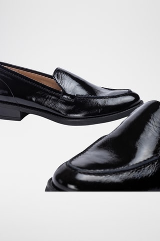 Mocasines de piel de charol de tacón - Negro