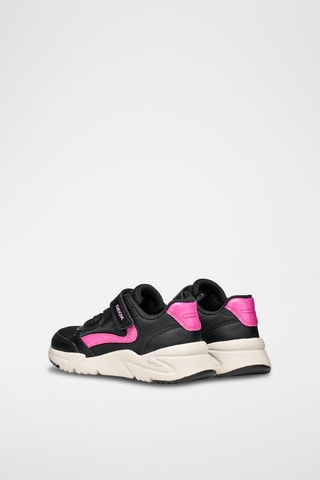 Baskets - Noir et fuchsia