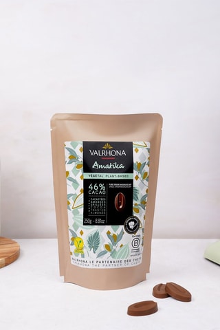 Couverture de chocolat au lait végétal 46% Amatika - 250 g