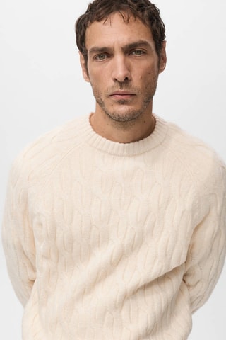 Pull en maille à torsades - Écru