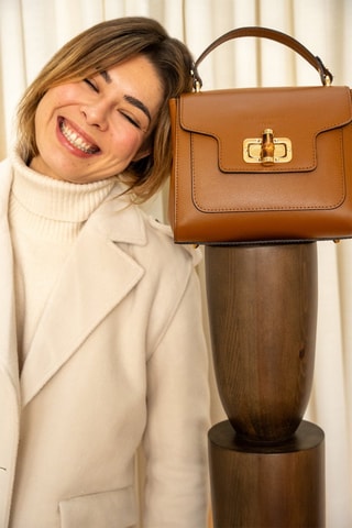 Borsa a mano in pelle Tia - Cammello
