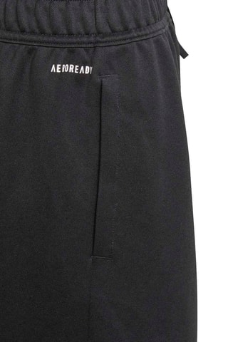 Short d’entraînement regular Essentials - Noir
