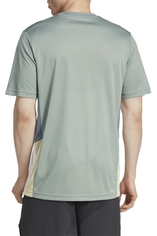 T-shirt regular Train Essentials Seasonal - Vert d’eau
