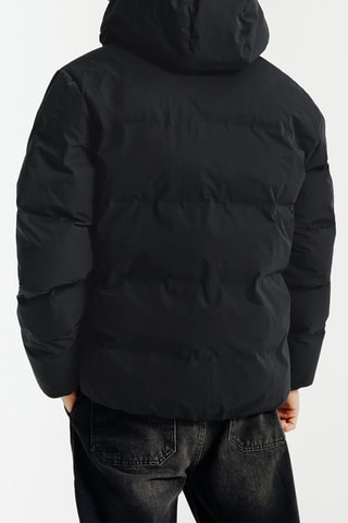 Anorak con capucha - Negro