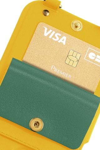 Coque iPhone 15 en cuir - Jaune