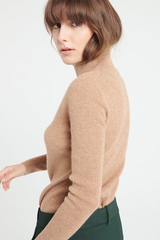 Pull ajusté en cachemire Lilly 17 - Camel