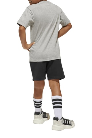 Camiseta y short - Gris claro y negro