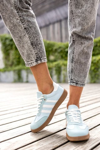 Sneakers - Blanc, bleu et marron