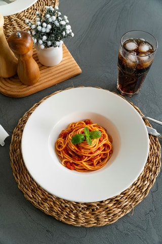 Assiette creuse en porcelaine - 28 cm