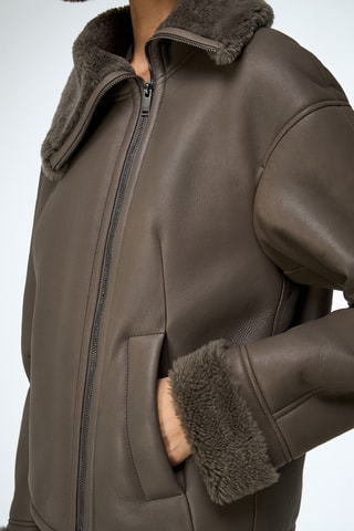 Casaco relaxed em shearling - Bege