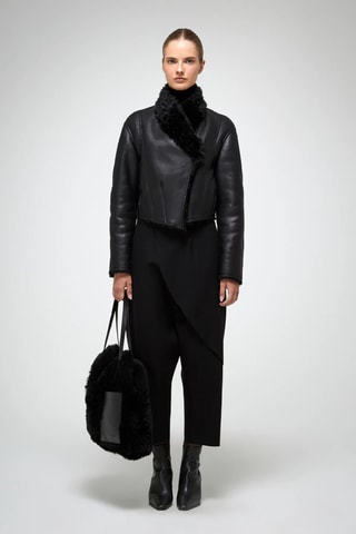 Casaco regular em shearling - Preto