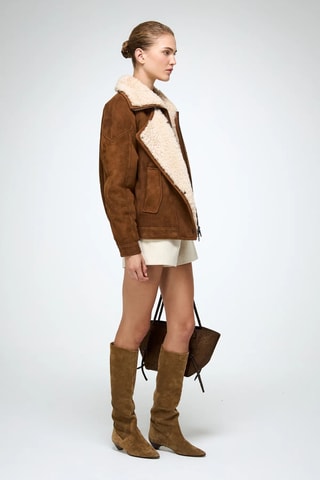 Casaco oversized em shearling - Castanho-claro