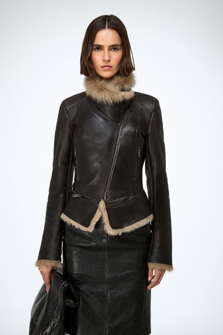 Casaco slim em shearling - Castanho-escuro