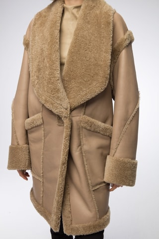 Casaco regular em shearling - Castanho