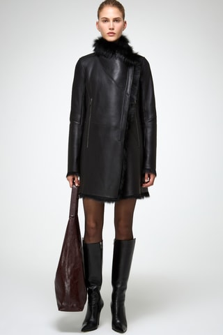 Sobretudo slim em shearling - Preto