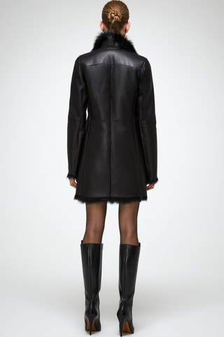 Sobretudo slim em shearling - Preto