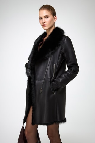 Sobretudo slim em shearling - Preto