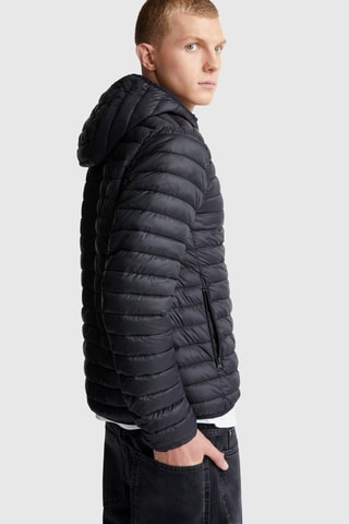 Anorak con capucha - Negro