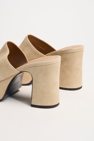 Nubuck Muiltjes met Hak Lola - Camel