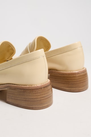 Lakleren Mocassins met Hak Anaïs - Beige
