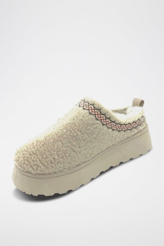 Zuecos forrados con plataforma - Beige