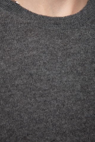 Jersey 100 % cachemir, 2 hilos - Cuello redondo - Gris jaspeado