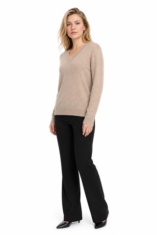 Jersey 100 % cachemir, 2 hilos - Cuello de pico. - Beige
