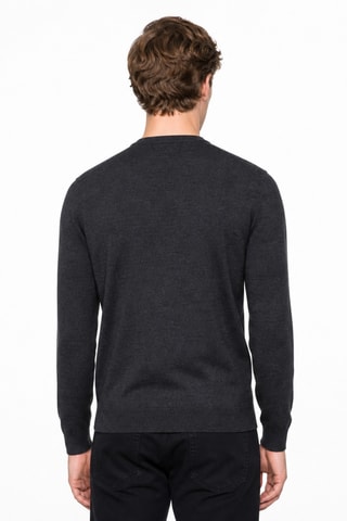 Jersey 50 % lana y 50 % acrílico - Cuello de pico. - Antracita