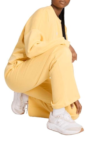 Pantalon d’entraînement polaire regular Essentials - Jaune