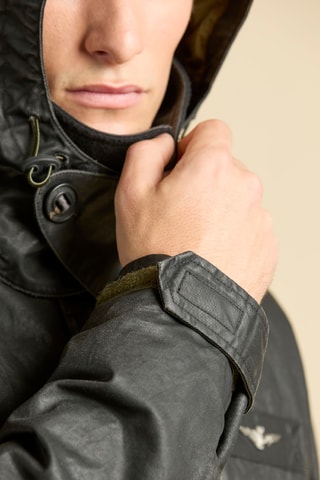 Chaqueta con capucha - Negro