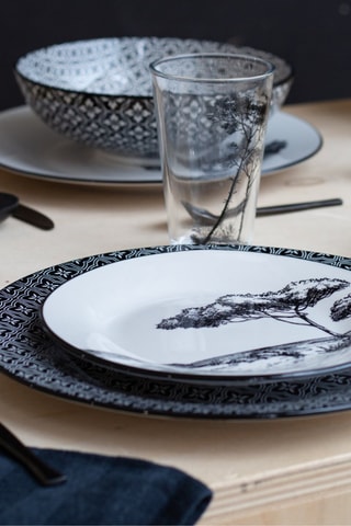 3 assiettes plates en porcelaine - 26,9 cm